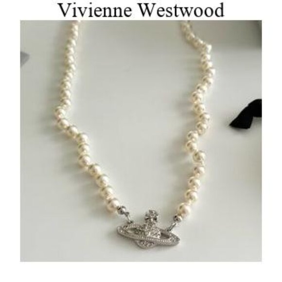 Vivienne Westwood Lucrece Necklace Silver Tone - Picture 2 of 5